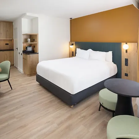 By Marriott Didot Montparnasse Hotel 4*